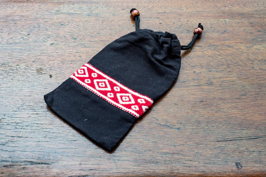 Adenoon Toda Embroidered Pouch